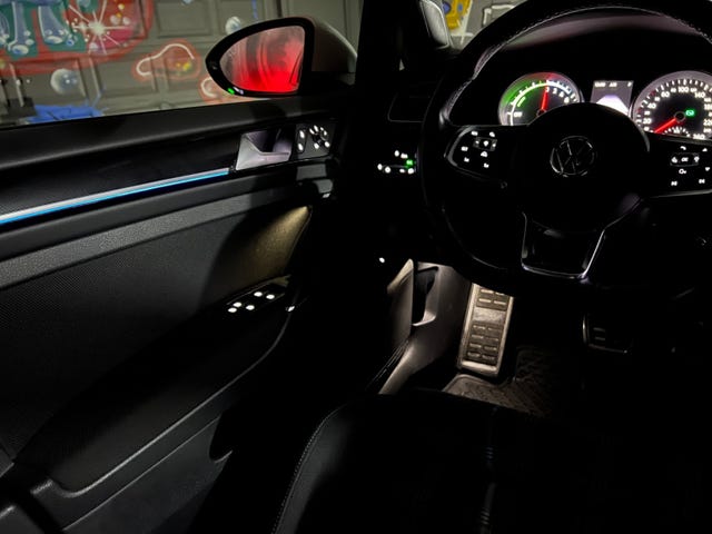 2015 VOLKSWAGEN GOLF - 24