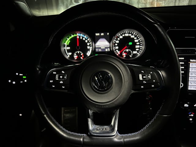 2015 VOLKSWAGEN GOLF - 19