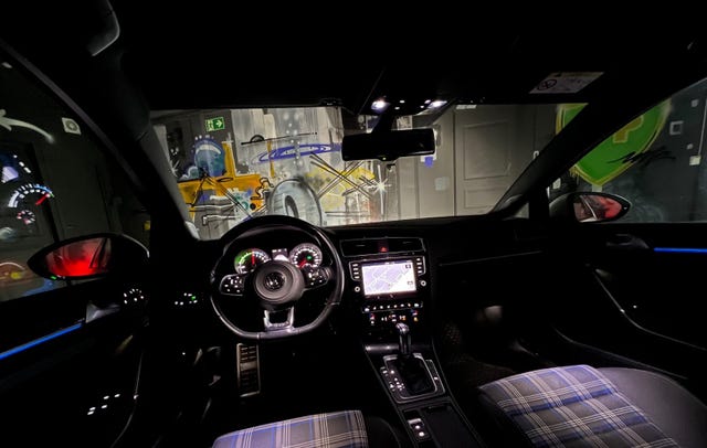 2015 VOLKSWAGEN GOLF - 17