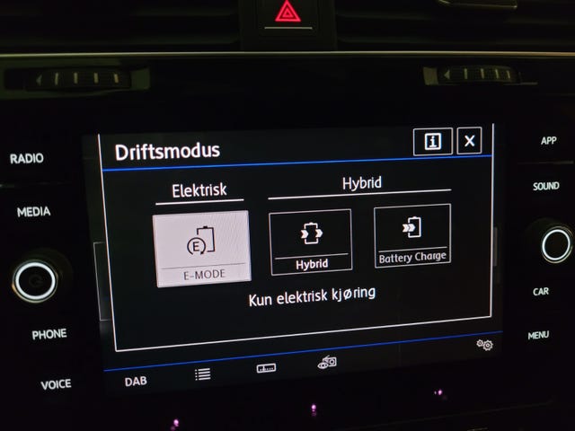 2018 VOLKSWAGEN GOLF - 26