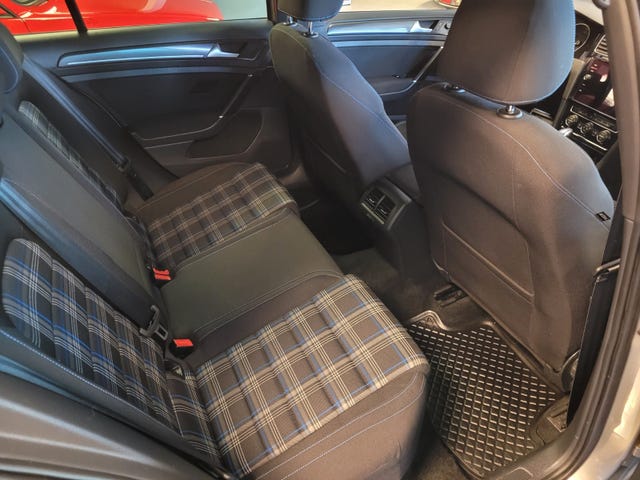 2018 VOLKSWAGEN GOLF - 17
