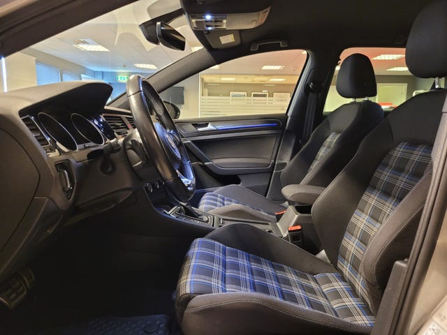 2018 VOLKSWAGEN GOLF - 21