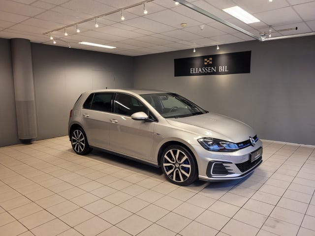 WVWZZZAUZHW851599 2018 VOLKSWAGEN GOLF-2