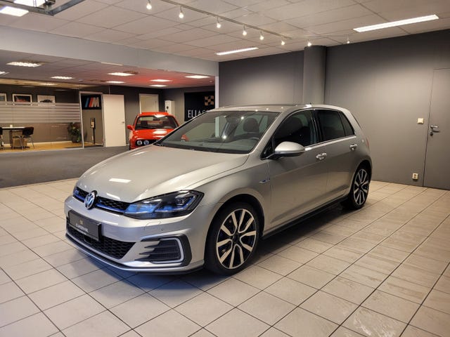 2018 VOLKSWAGEN GOLF - 9