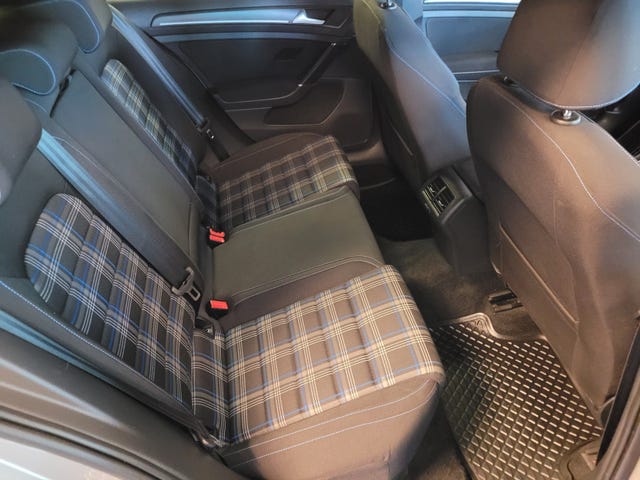 2018 VOLKSWAGEN GOLF - 18