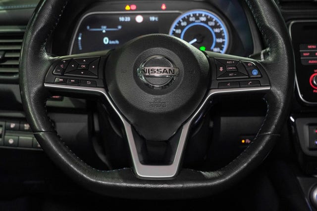 2020 NISSAN LEAF - 28