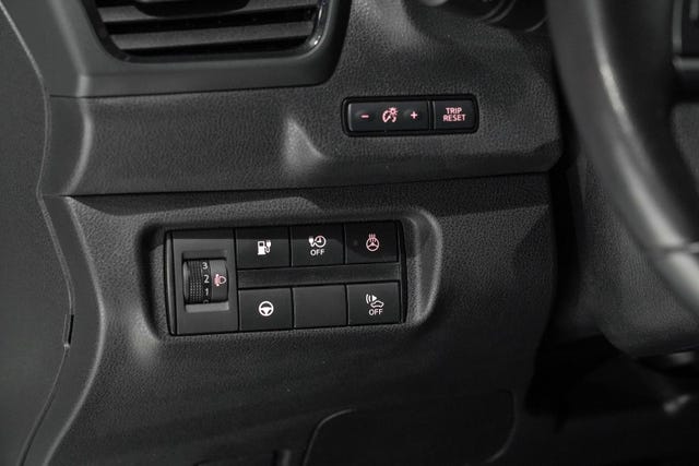 2020 NISSAN LEAF - 25