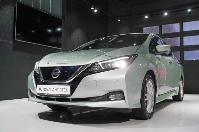 2020 NISSAN LEAF - 15