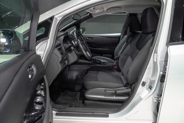 2020 NISSAN LEAF - 20