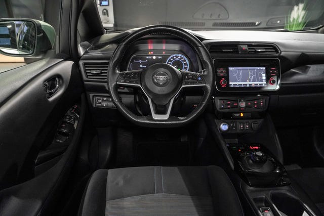 2020 NISSAN LEAF - 27