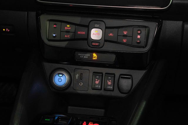 2020 NISSAN LEAF - 33