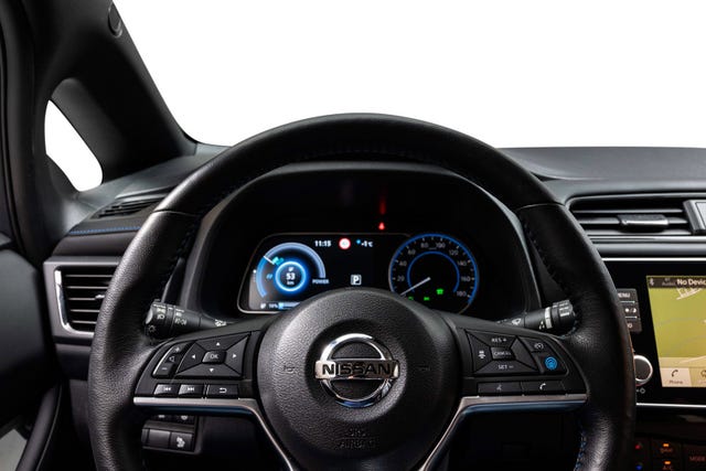 2021 NISSAN LEAF - 11