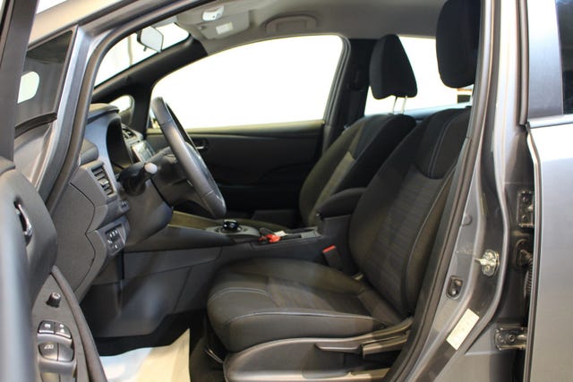 2022 NISSAN LEAF - 9