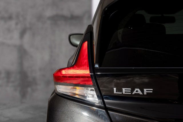 2022 NISSAN LEAF - 8