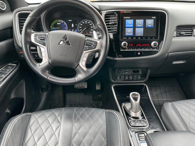 2020 MITSUBISHI OUTLANDER - 10