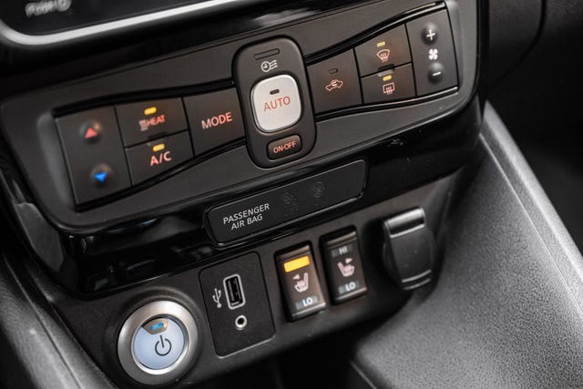 2021 NISSAN LEAF - 17