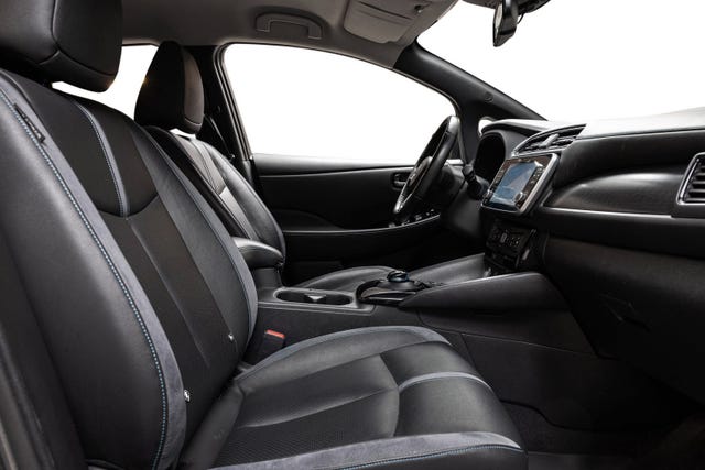 2021 NISSAN LEAF - 25