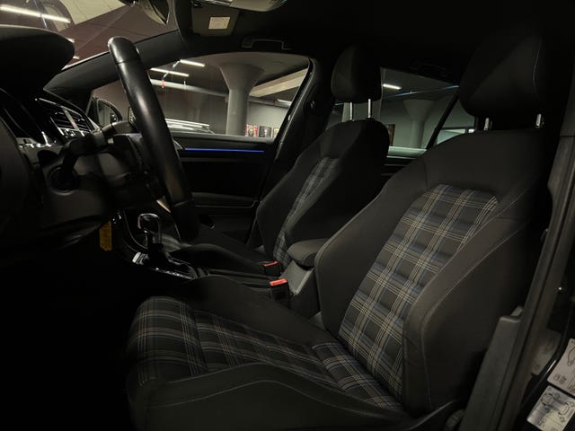 2018 VOLKSWAGEN GOLF - 16