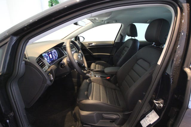 2019 VOLKSWAGEN GOLF - 11
