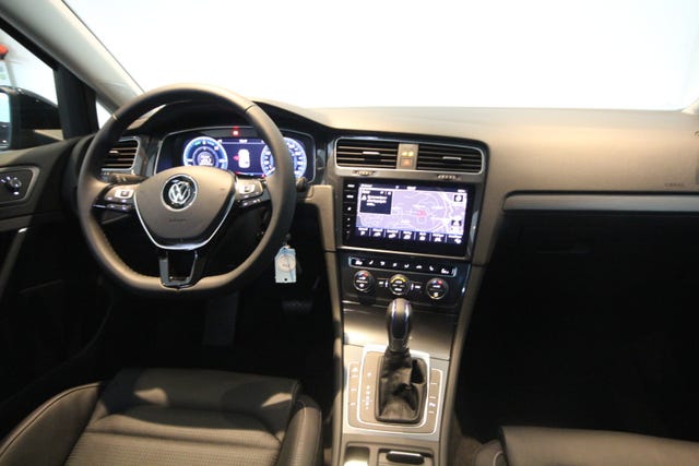2019 VOLKSWAGEN GOLF - 15