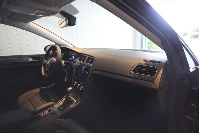 2019 VOLKSWAGEN GOLF - 9