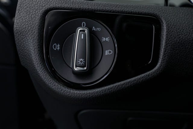 2019 VOLKSWAGEN GOLF - 24