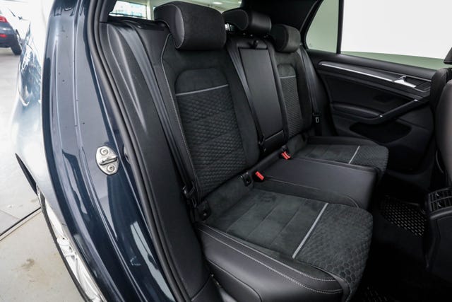 2019 VOLKSWAGEN GOLF - 32