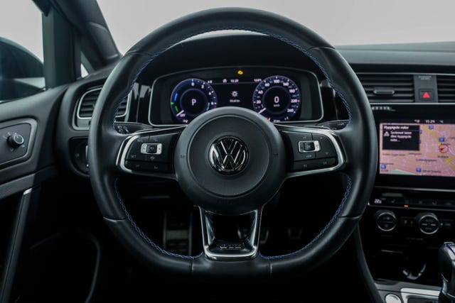 2019 VOLKSWAGEN GOLF - 13