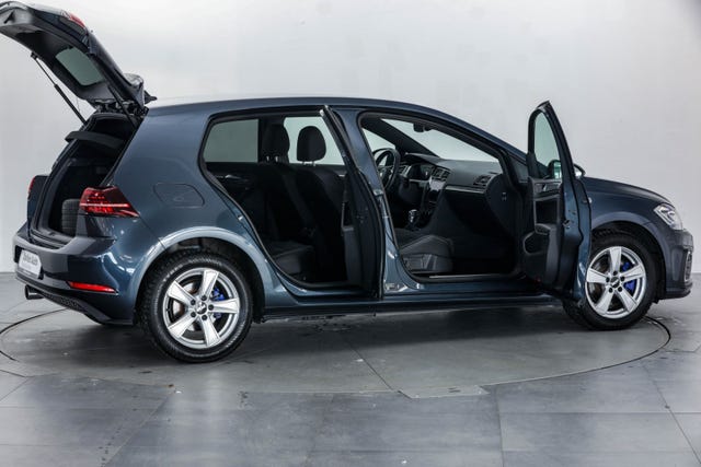 2019 VOLKSWAGEN GOLF - 11