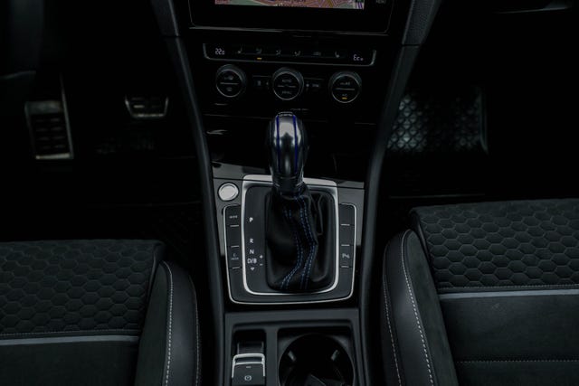 2019 VOLKSWAGEN GOLF - 16