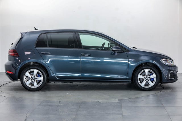 WVWZZZAUZKW800628 2019 VOLKSWAGEN GOLF-4