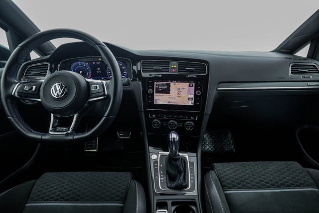 2019 VOLKSWAGEN GOLF - 14