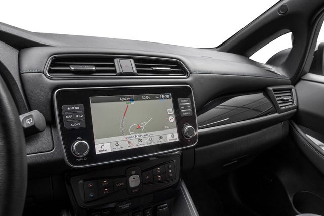 2022 NISSAN LEAF - 18