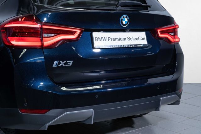 2021 BMW IX3 - 8