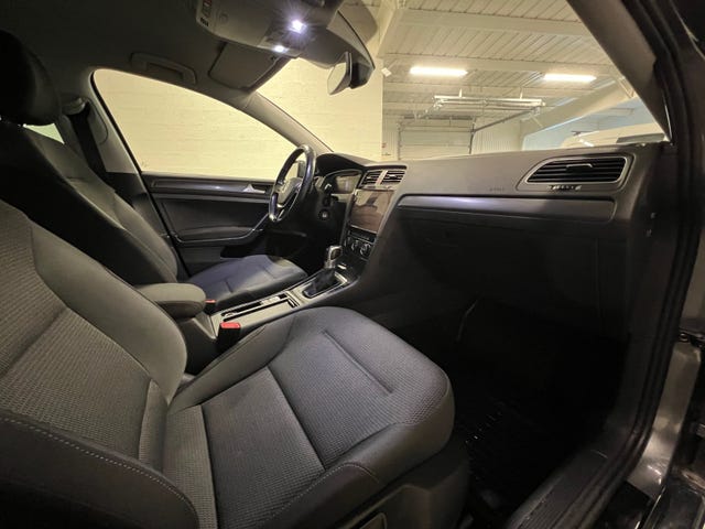 2019 VOLKSWAGEN GOLF - 15
