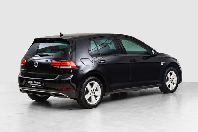 WVWZZZAUZJW911866 2018 VOLKSWAGEN GOLF-1
