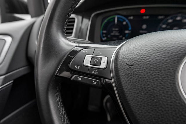 2018 VOLKSWAGEN GOLF - 19