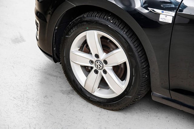 2018 VOLKSWAGEN GOLF - 9