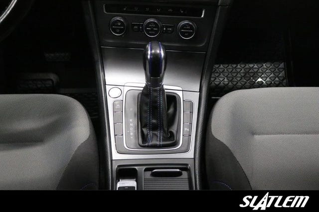 2015 VOLKSWAGEN GOLF - 23