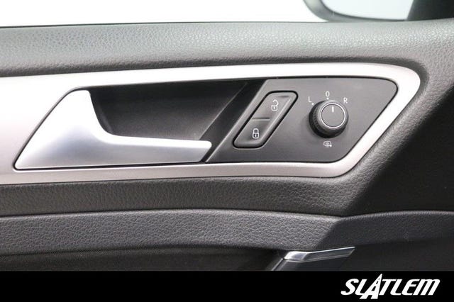 2015 VOLKSWAGEN GOLF - 28