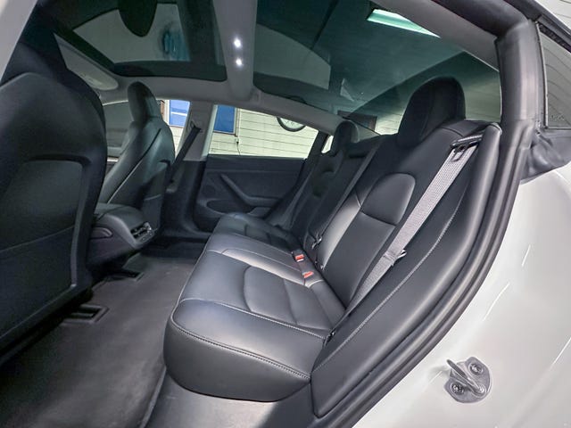 2022 TESLA MODEL 3 - 9