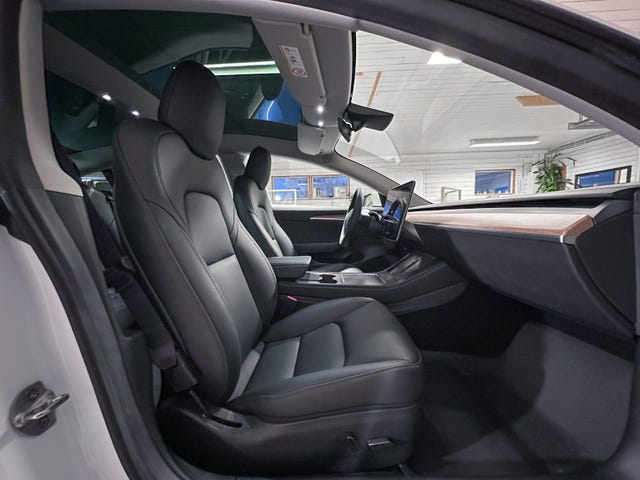 2022 TESLA MODEL 3 - 11