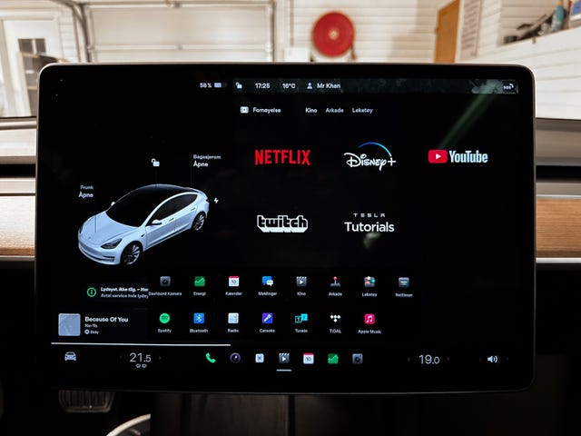 2022 TESLA MODEL 3 - 18