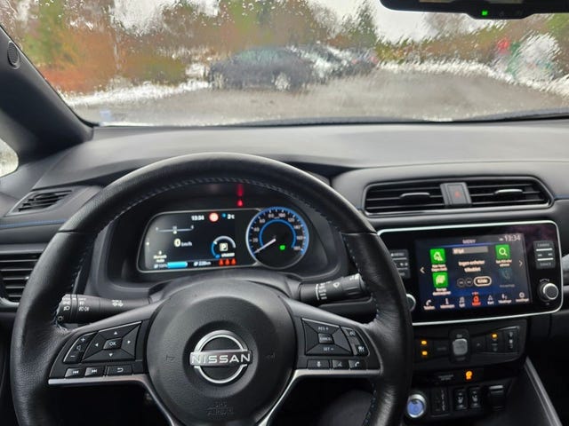 2022 NISSAN LEAF - 8