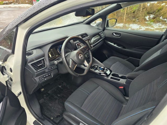 2022 NISSAN LEAF - 7
