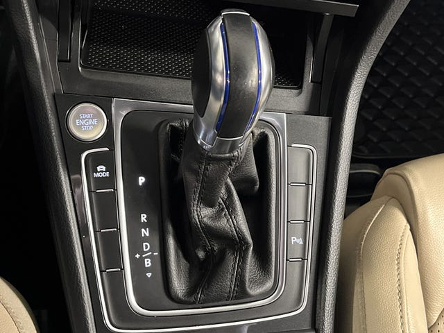 2019 VOLKSWAGEN GOLF - 22