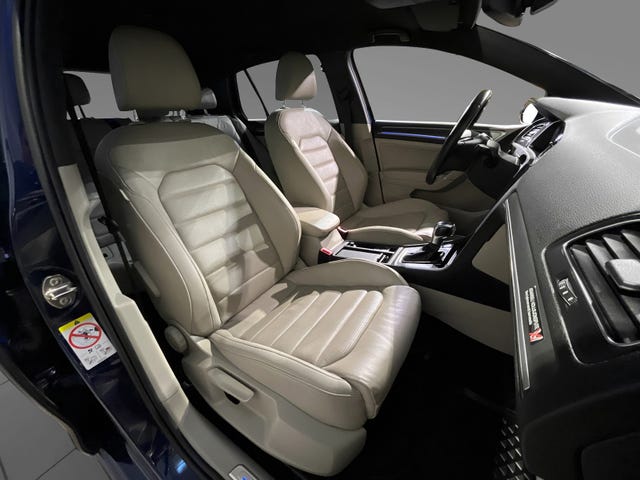 2019 VOLKSWAGEN GOLF - 10