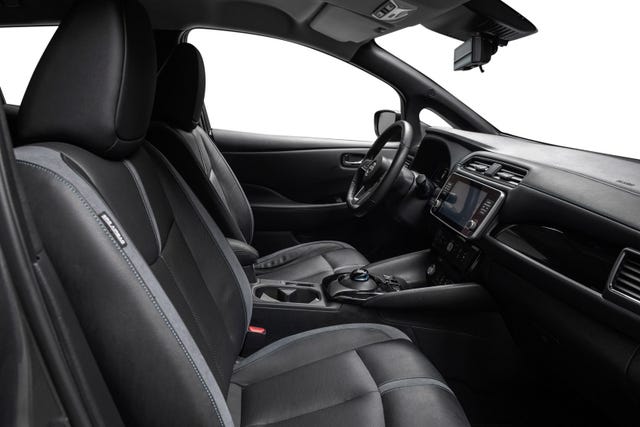 2022 NISSAN LEAF - 24