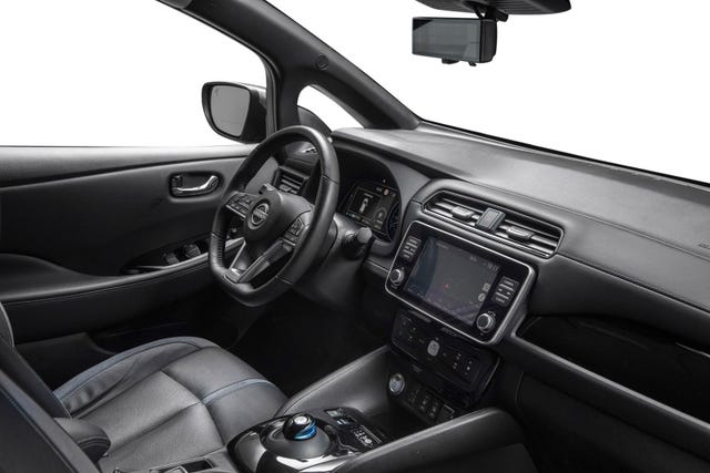 2022 NISSAN LEAF - 25