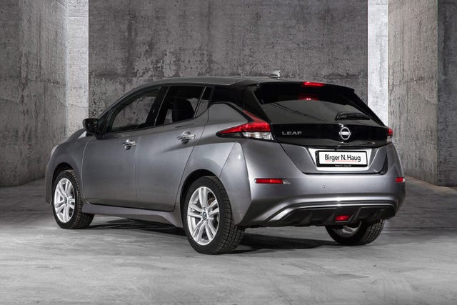 2022 NISSAN LEAF - 9